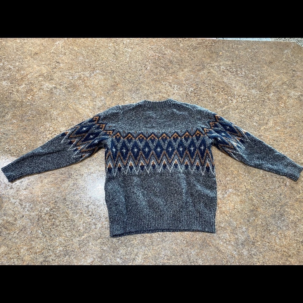 Sweater - Picture 4 of 4